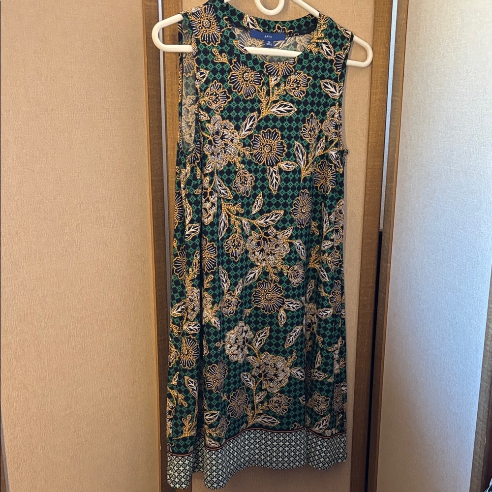 FINAL MARKDOWN Apt. 9 Green and Gold Floral Dress xs